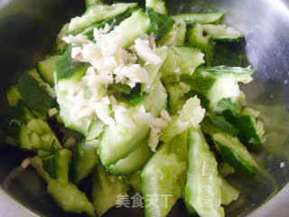 【爽口凉菜】和麻酱有技巧---麻酱拌黄瓜的做法步骤：5