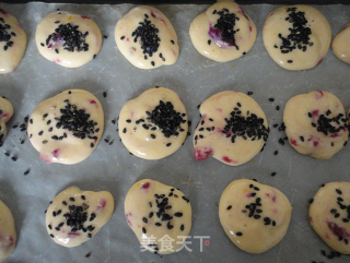 火龙果皮芝麻小饼的做法步骤：8