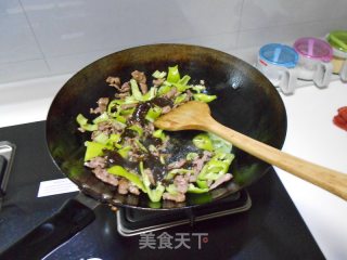 黑椒牛柳的做法步骤：10