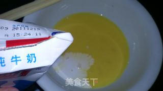 焦糖鸡蛋牛奶布丁的做法步骤：2