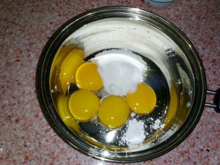 栗子戚风蛋糕的做法步骤：3