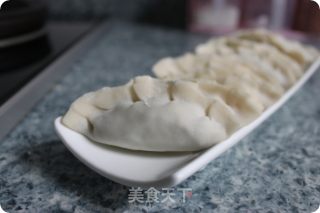 芹菜鲜肉水饺的两种吃法的做法步骤：10