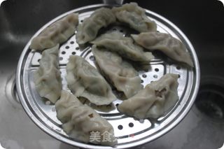 芹菜鲜肉水饺的两种吃法的做法步骤：12