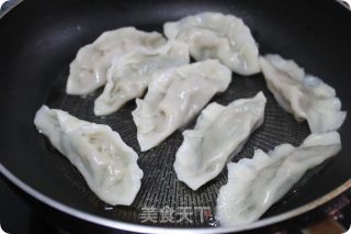芹菜鲜肉水饺的两种吃法的做法步骤：13