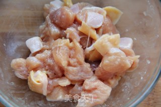 【橙子鸡丁】的做法步骤：2