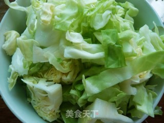 包菜炒粉条的做法步骤：2