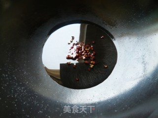 包菜炒粉条的做法步骤：3