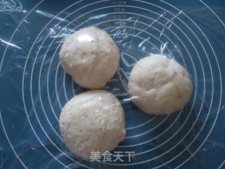 生若夏花之绚烂：培根肉松花型面包的做法步骤：6