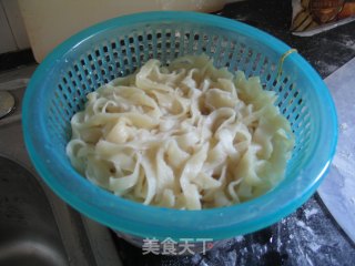 家庭手擀面的做法步骤：3
