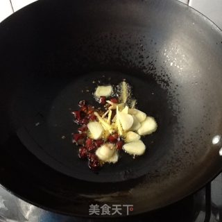 水豆豉炒茼蒿菜的做法步骤：5