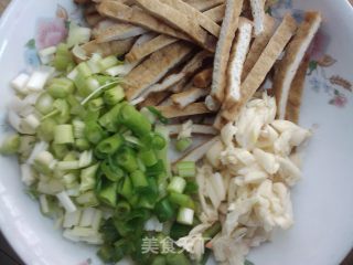 简单开胃酸辣粉的做法步骤：2