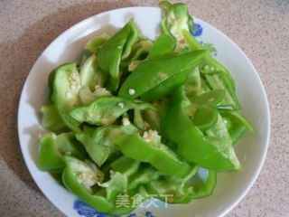 青椒肉片炒土豆的做法步骤：2