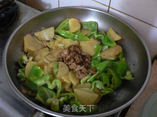 青椒肉片炒土豆的做法步骤：10