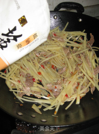 土豆丝炒肉的做法步骤：10