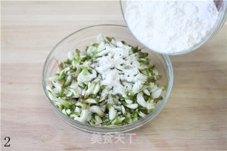 每年必吃的花朵，槐花疙瘩的做法步骤：2