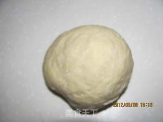 鲜虾猫耳（猫耳面的详细制作过程）的做法步骤：2