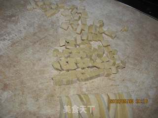 鲜虾猫耳（猫耳面的详细制作过程）的做法步骤：5