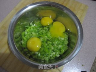 【快手菜】—尖椒炒鸡蛋的做法步骤：3