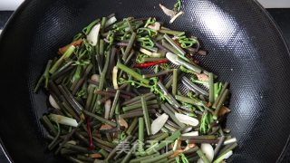 酸辣蕨菜的做法步骤：5