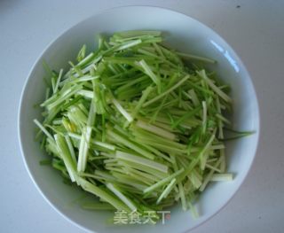 毛芹炒肉的做法步骤：4