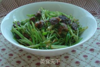 毛芹炒肉的做法步骤：7