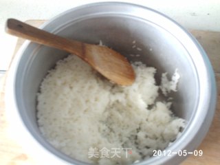 简单版蛋炒饭的做法步骤：1