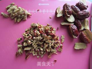 母亲节做给妈妈：全麦黑糖红枣葡萄面包的做法步骤：4