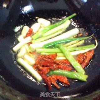 干笋烧猪骨头的做法步骤：1