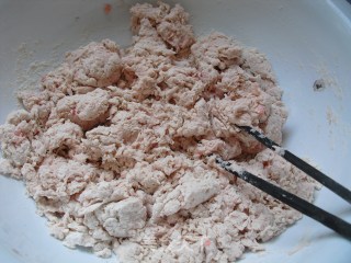 莓香豆沙饺的做法步骤：2
