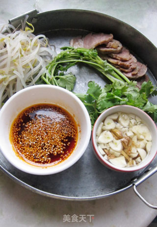 层层“洗礼”后的美味—— 红油卤肉面筋~的做法步骤：8