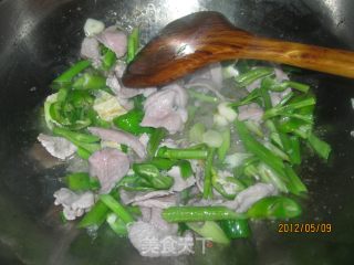 腐竹炒肉的做法步骤：5