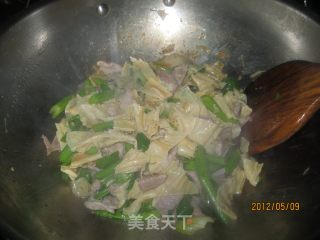 腐竹炒肉的做法步骤：7