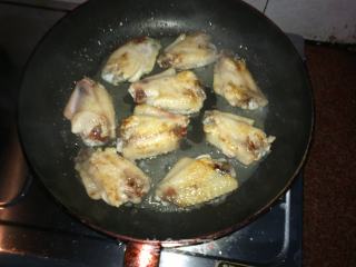椒盐煎鸡中翅的做法步骤：6