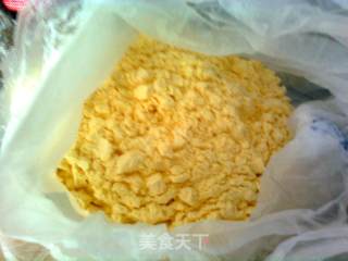 玉米鸡蛋卷的做法步骤：2
