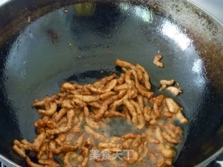 【怡汝快手小炒】5分钟搞定的家常菜---蒜薹炒肉丝的做法步骤：4