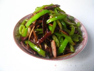 徽里乡人的一道小菜（给妈妈的节日礼物）--徽茶干青椒肉丝的做法步骤：12