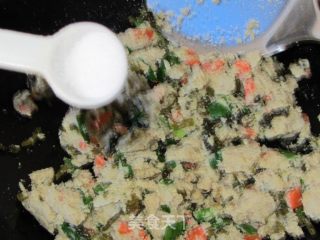 韭菜咸菜炒豆渣的做法步骤：9