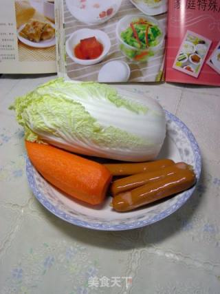 家常小炒----白菜炒三丝的做法步骤：1