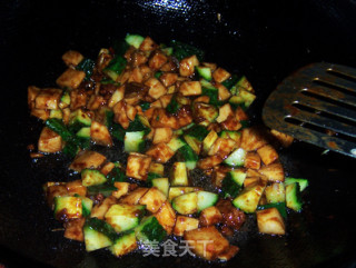 素菜荤吃的酱爆杏鲍菇的做法步骤：10