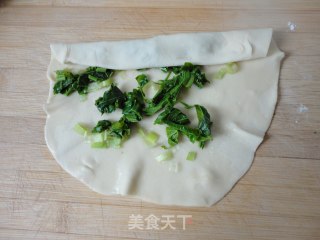 香椿葱油饼的做法步骤：5