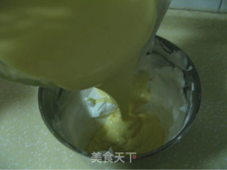 戚风蛋糕的做法步骤：13