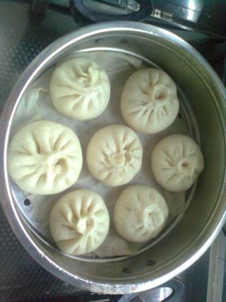 茄子五花肉蒸包的做法步骤：14