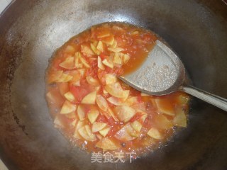 超级简单的下饭菜————西红柿土豆片的做法步骤：6