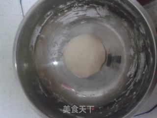 韭菜盒子的做法步骤：1