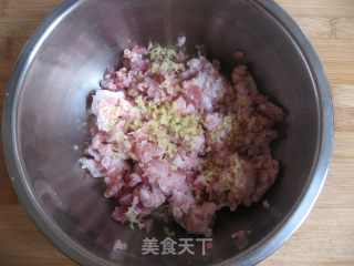 令人回味无穷的“肉龙”的做法步骤：1