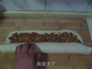 令人回味无穷的“肉龙”的做法步骤：8