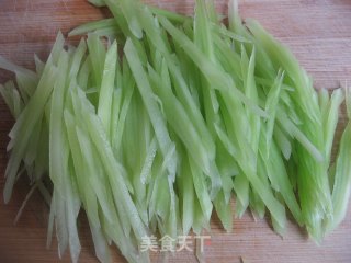炝笋丝的做法步骤：2