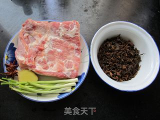 梅干菜扣肉的做法步骤：1