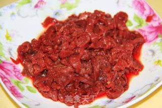 泡姜炒牛肉丝的做法步骤：1