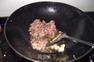 牛肉酸菜包的做法步骤：3